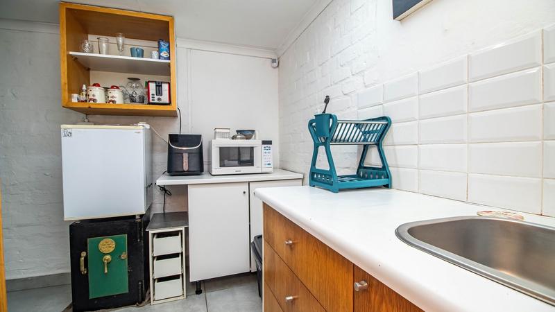 4 Bedroom Property for Sale in Santos Bay Western Cape